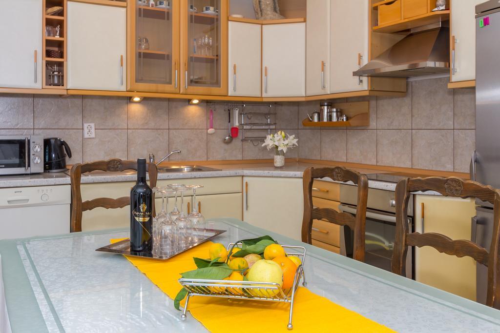 Apartment Ivo โปดสตรานา ภายนอก รูปภาพ